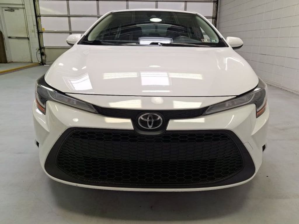 Used 2020 Toyota Corolla LE Sedan