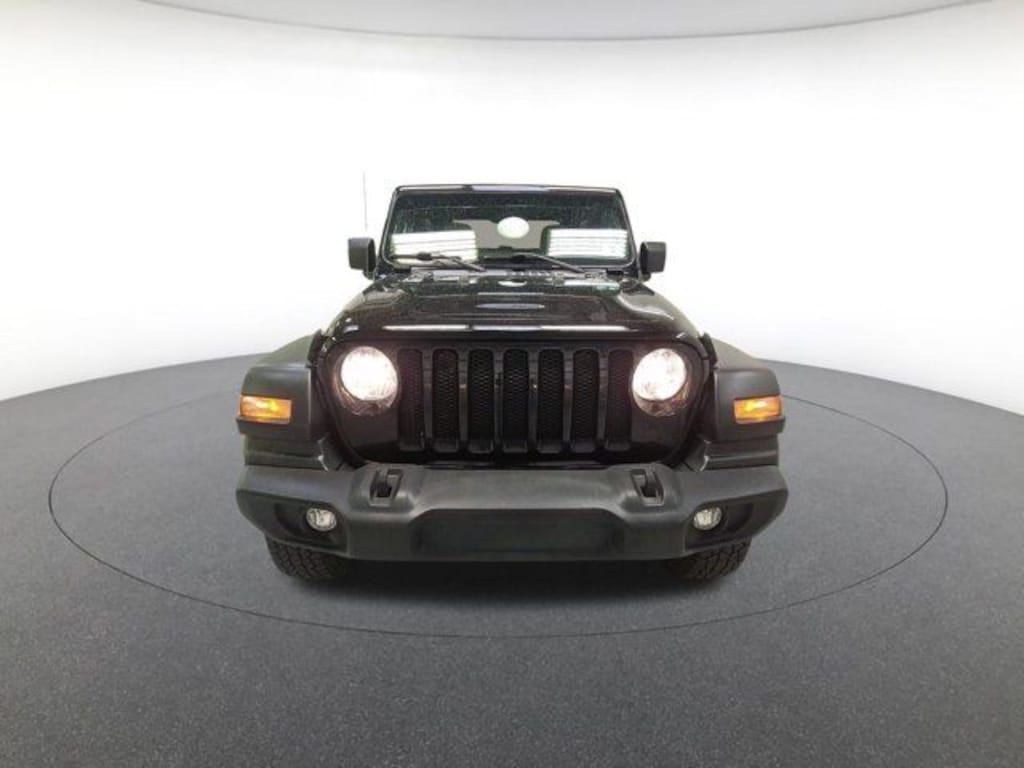 Used 2020 Jeep Wrangler Black & Tan SUV
