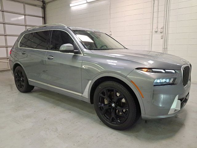 2024 BMW X7 xDrive40i's photo