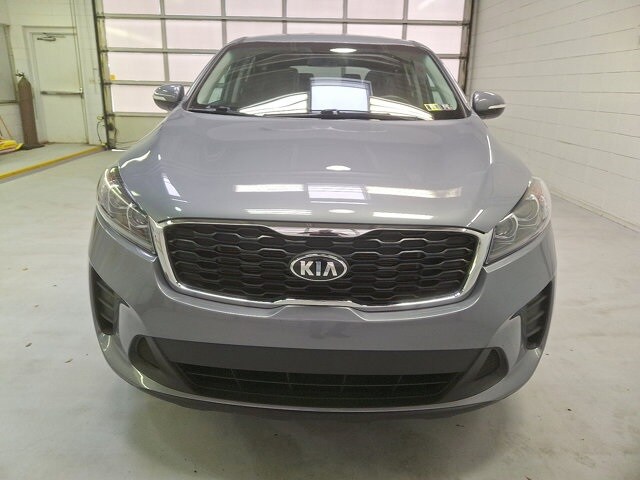 2020 Kia Sorento LX photo 2