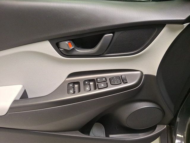 2023 Hyundai Kona SEL - Photo 12