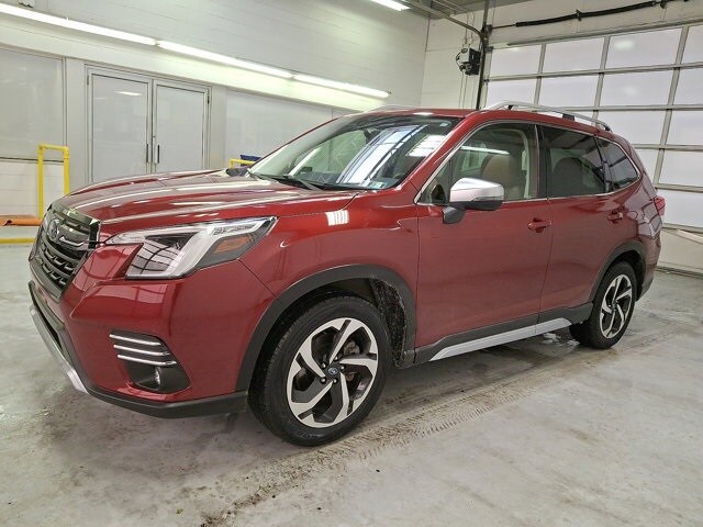 2024 Subaru Forester Touring photo 2