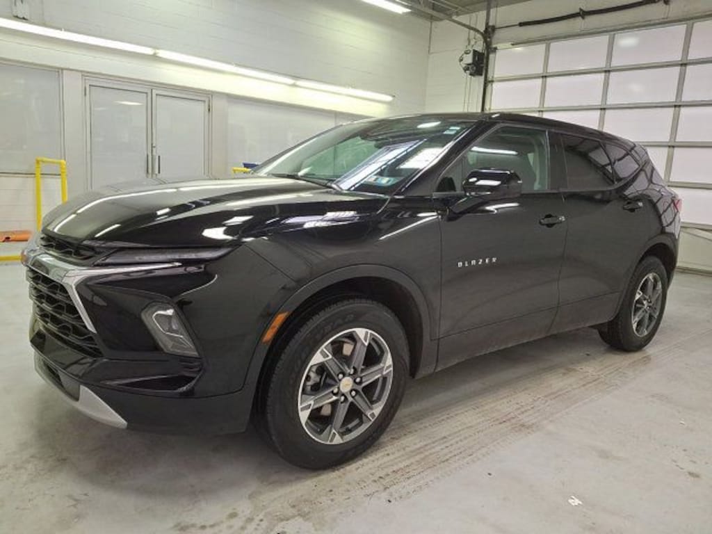 Used 2025 Chevrolet Blazer LT SUV