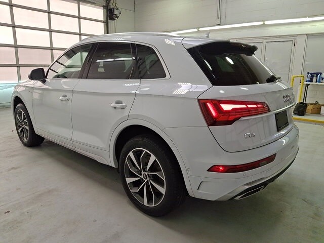 2023 Audi Q5 45 S line Prestige photo 3