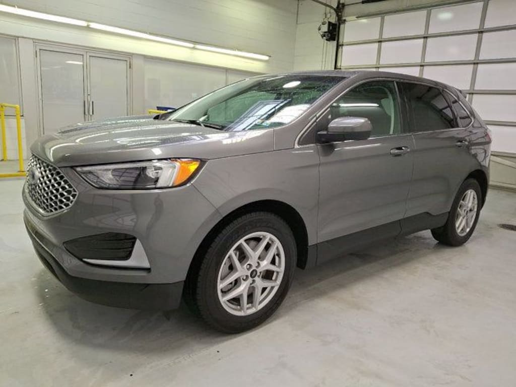 Used 2024 Ford Edge SEL SUV