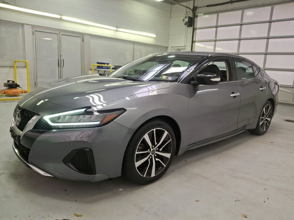 Used 2023 Nissan Maxima SV Sedan