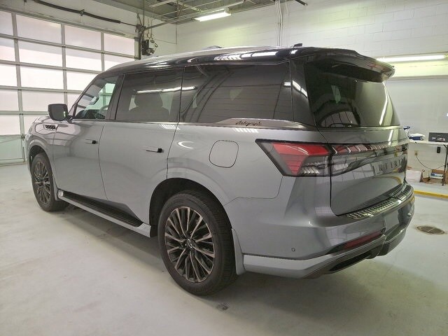 2025 Infiniti QX80 photo 3