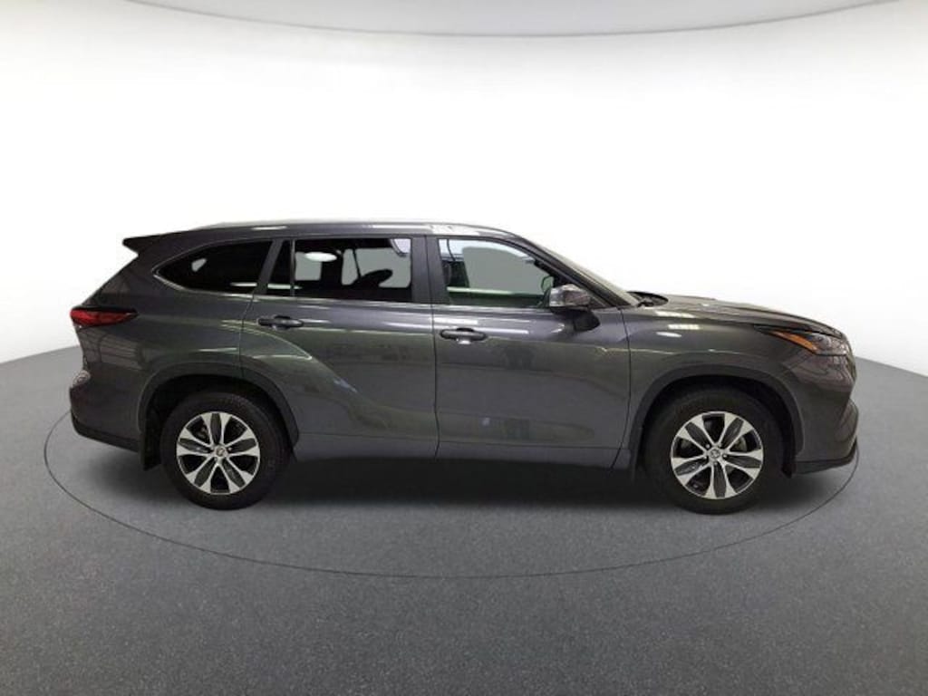 Used 2023 Toyota Highlander XLE SUV
