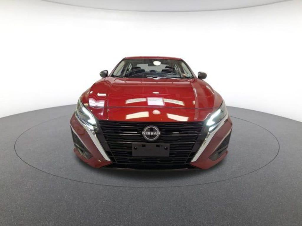 Used 2024 Nissan Altima 2.5 SV Sedan