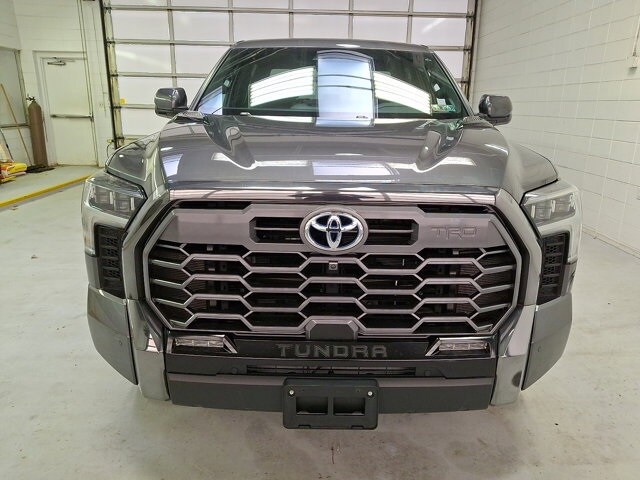 2024 Toyota Tundra Platinum photo 2