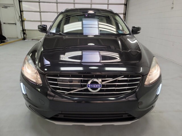 Used 2017 Volvo XC60 T5 Inscription with VIN YV440MDU7H2177132 for sale in Wilkes-Barre, PA