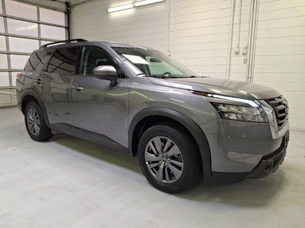 Used 2024 Nissan Pathfinder SV SUV