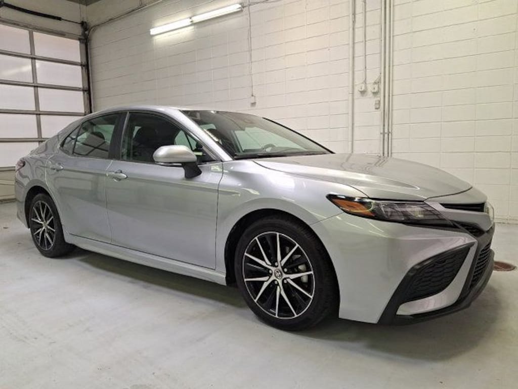 Used 2024 Toyota Camry SE Sedan