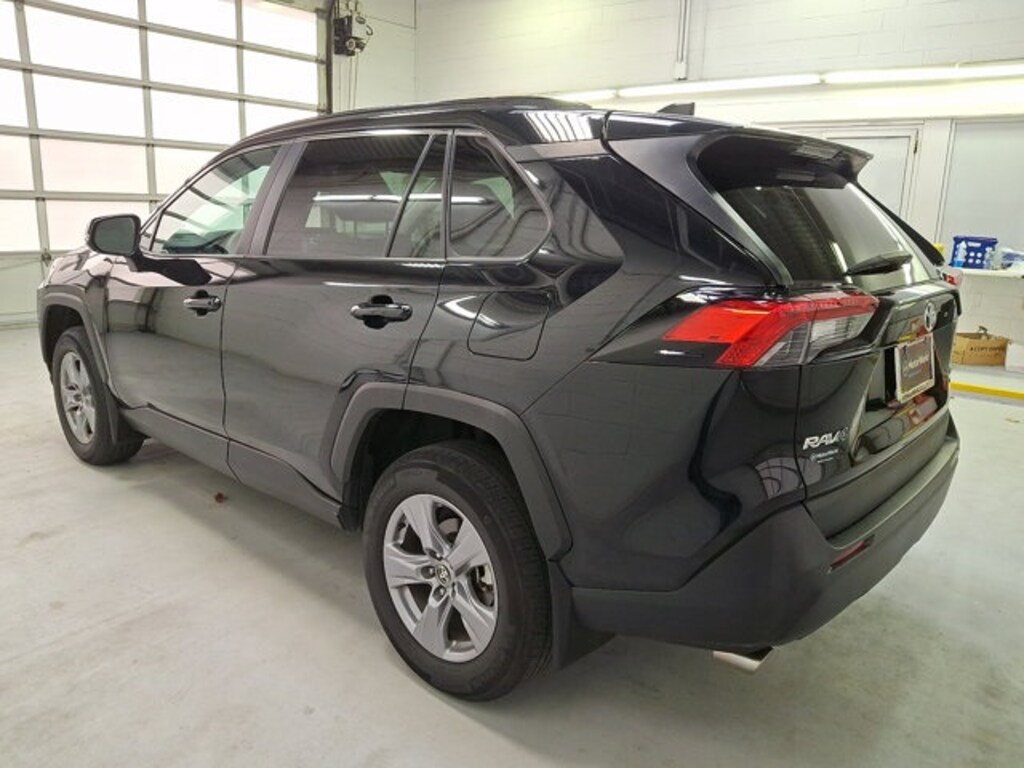 Used 2022 Toyota RAV4 XLE SUV