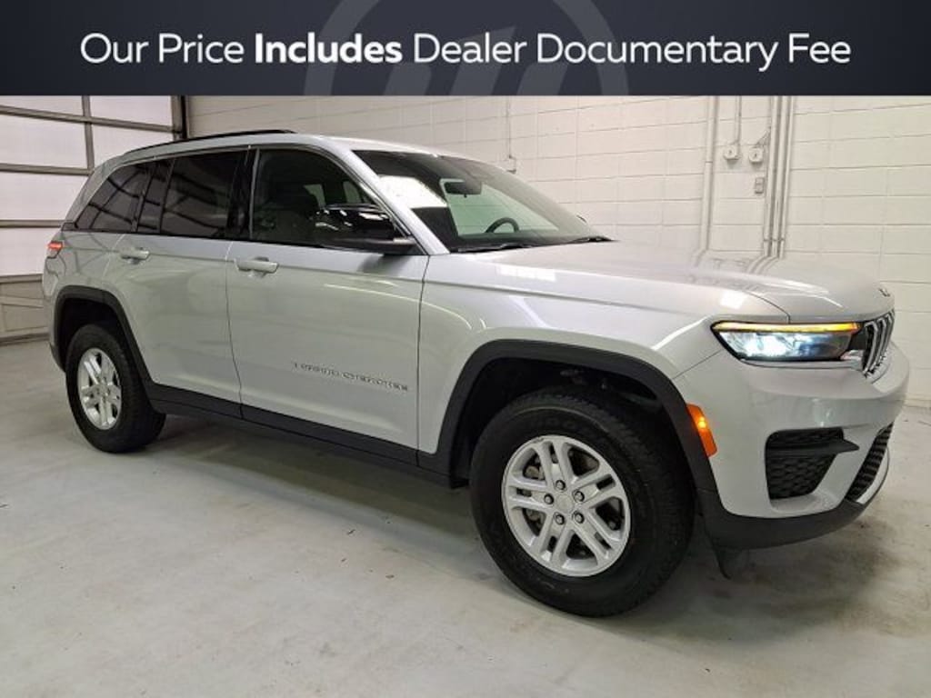 Used 2025 Jeep Grand Cherokee Laredo SUV