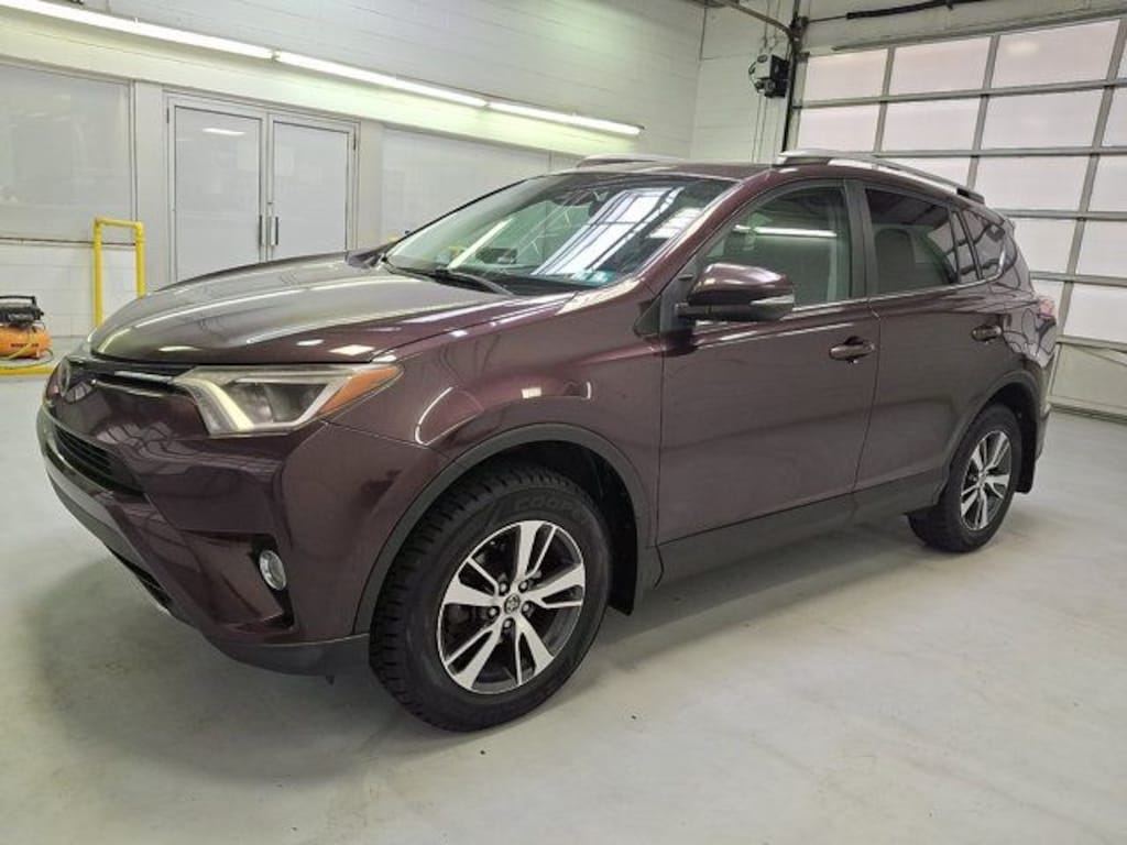 Used 2017 Toyota RAV4 XLE SUV