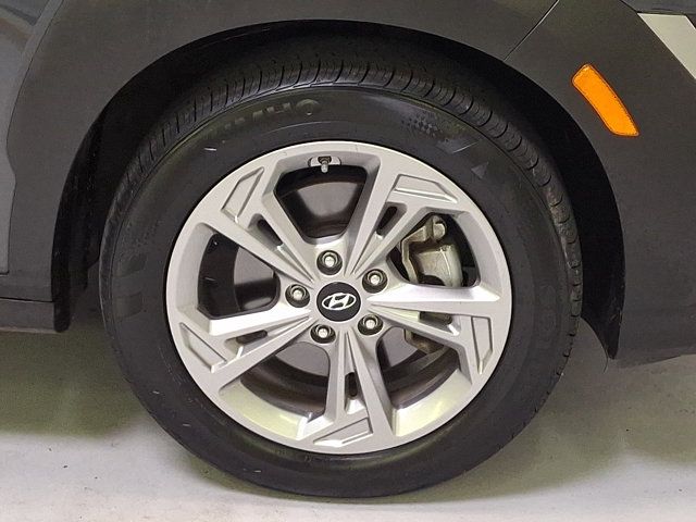 2023 Hyundai Kona SEL - Photo 8