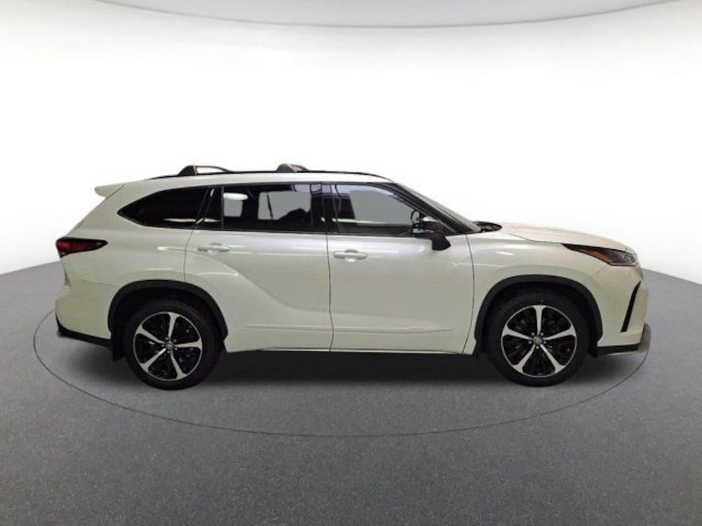 Used 2021 Toyota Highlander XSE SUV