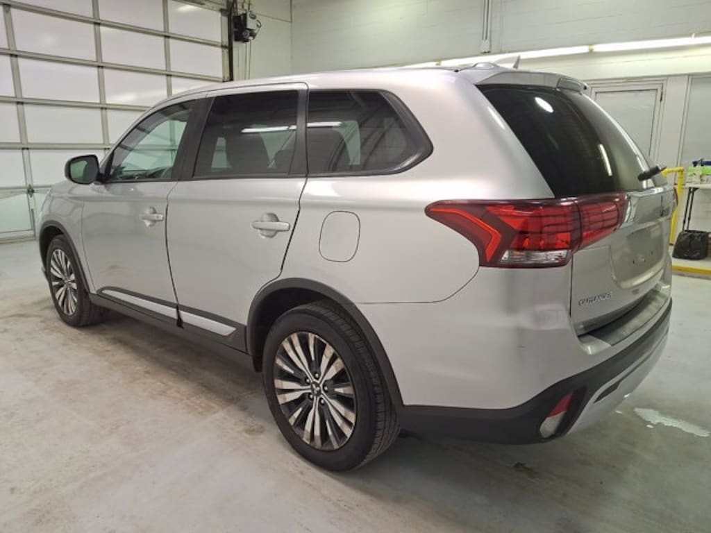 Used 2020 Mitsubishi Outlander ES SUV