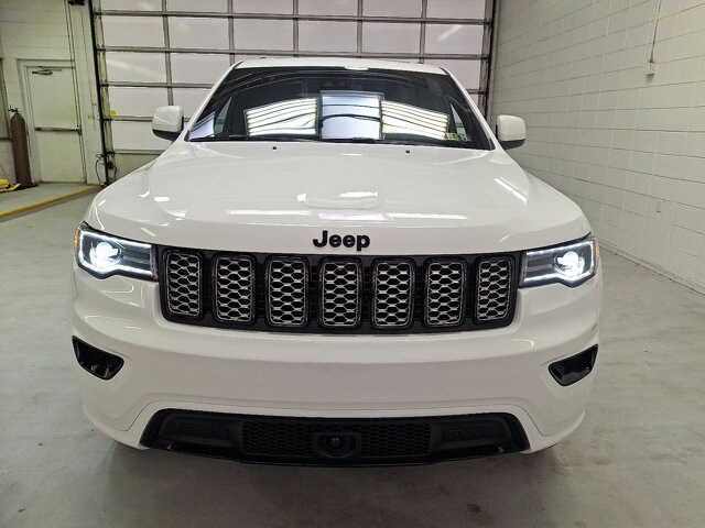 2022 Jeep Cherokee Laredo X photo 2