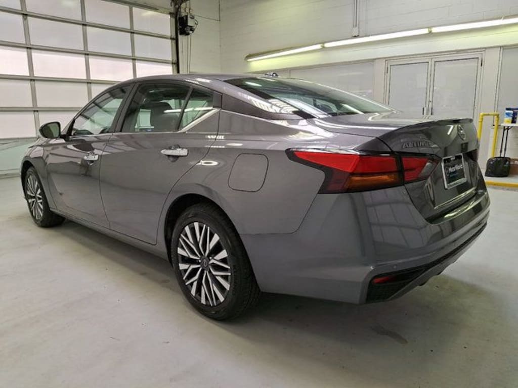 Used 2025 Nissan Altima 2.5 SV Sedan