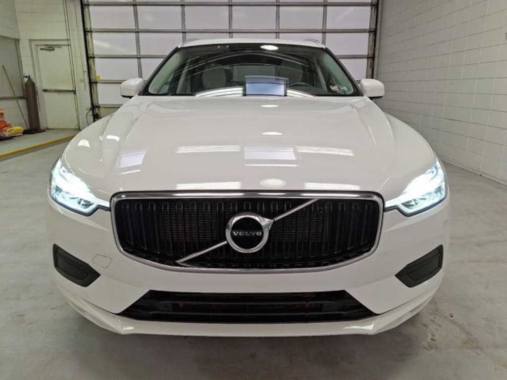 Used 2021 Volvo XC60 T5 Momentum SUV