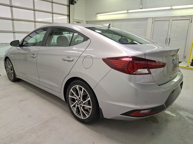 2020 Hyundai Elantra Limited photo 4