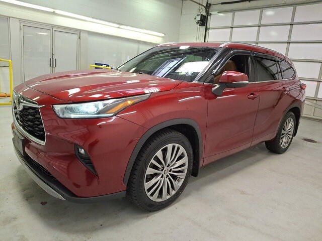 2023 Toyota Highlander Platinum photo 3
