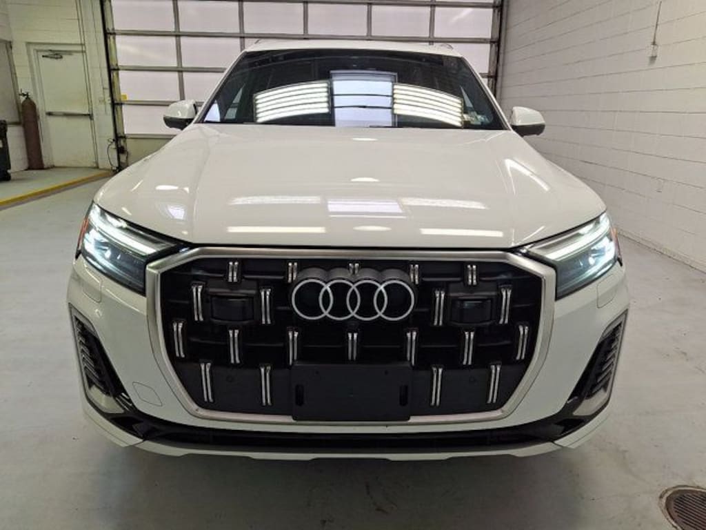 Used 2025 Audi Q7 55 Premium Plus SUV