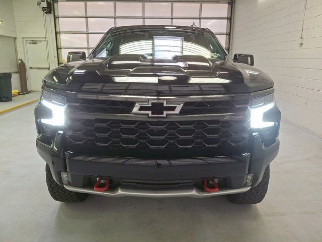 Used 2024 Chevrolet Silverado 1500 ZR2 with VIN 3GCUDHEL1RG125993 for sale in Wilkes Barre, PA
