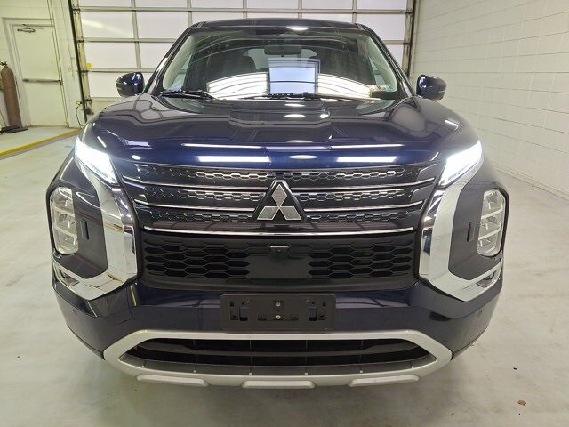 2024 Mitsubishi Outlander SE Ralliart photo 2