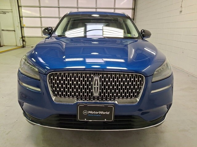 2021 Lincoln Corsair Standard photo 2