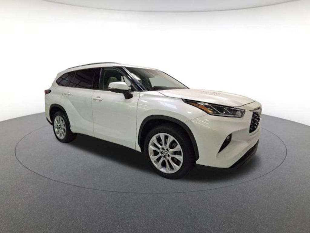 Used 2023 Toyota Highlander Limited SUV