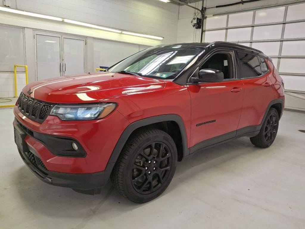 Used 2023 Jeep Compass Latitude SUV
