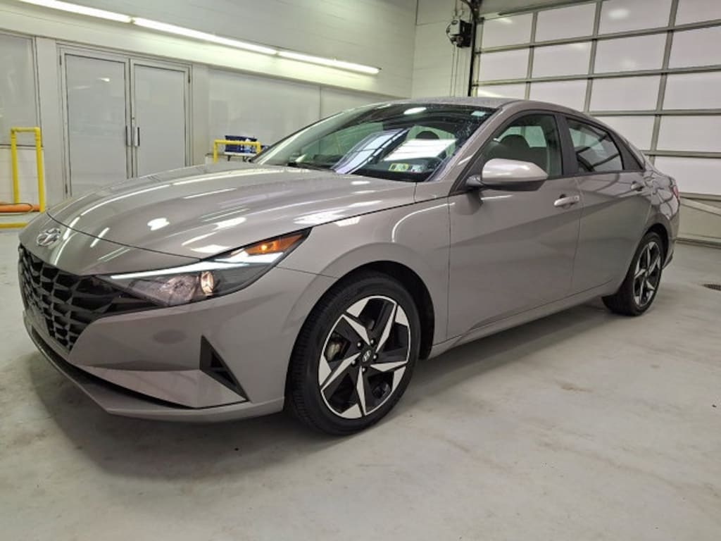 Used 2023 Hyundai Elantra SEL Sedan