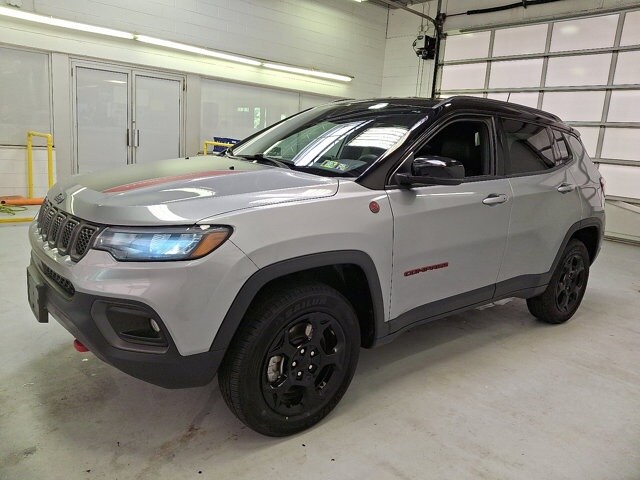 2024 Jeep Compass Trailhawk photo 3