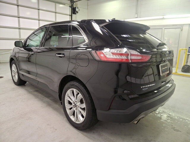 2024 Ford Edge Titanium photo 4