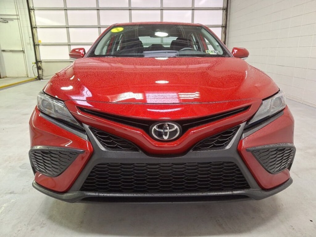 Used 2022 Toyota Camry SE Sedan