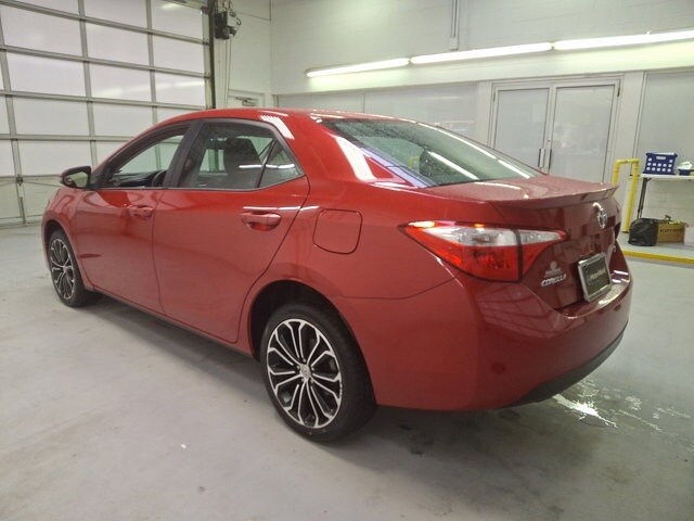 2016 Toyota Corolla L photo 4