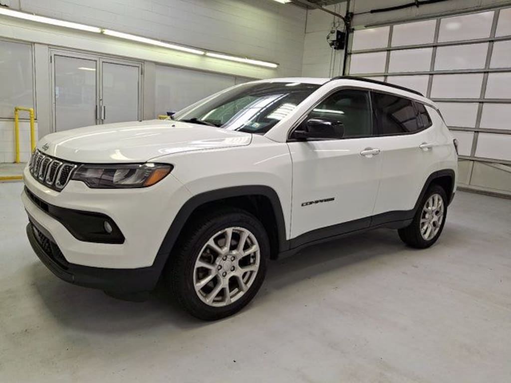 Used 2023 Jeep Compass Latitude Lux SUV