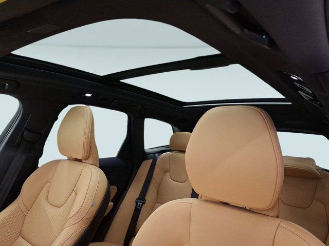 2025 Volvo XC60 Ultra - Photo 23
