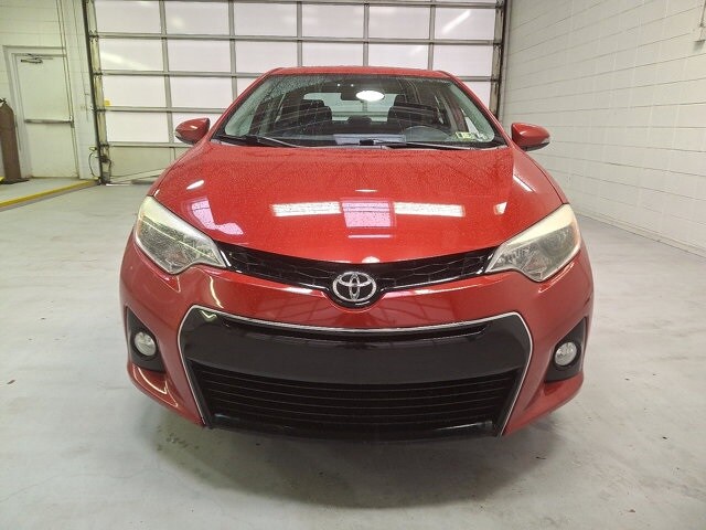 2016 Toyota Corolla L photo 2