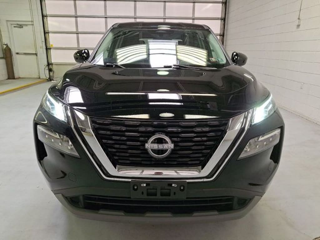 Used 2023 Nissan Rogue SV SUV