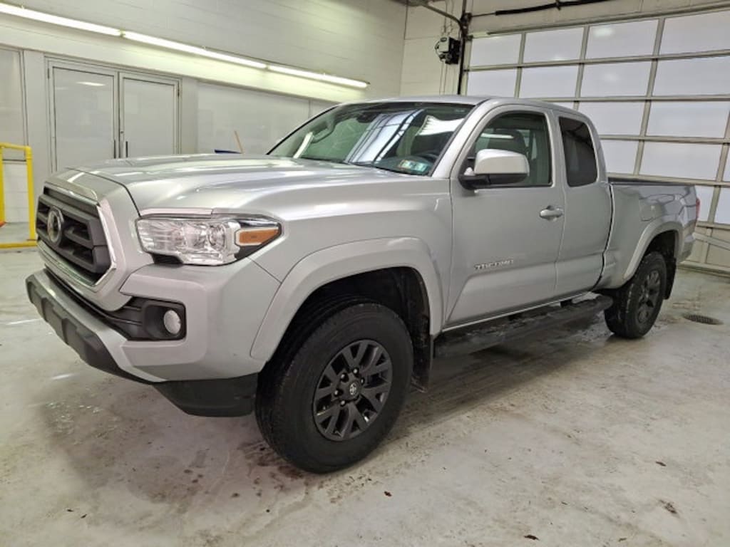 Used 2022 Toyota Tacoma SR5 Truck