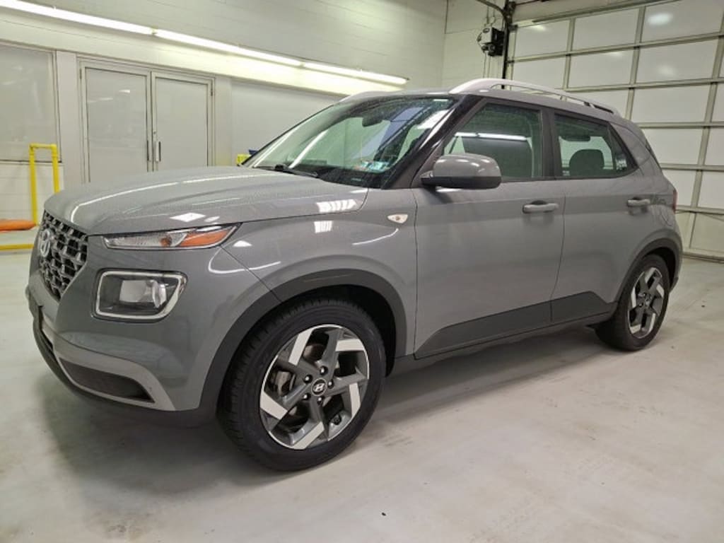 Used 2023 Hyundai Venue SEL SUV