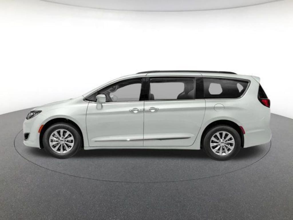 Used 2019 Chrysler Pacifica Touring L Minivan/Van