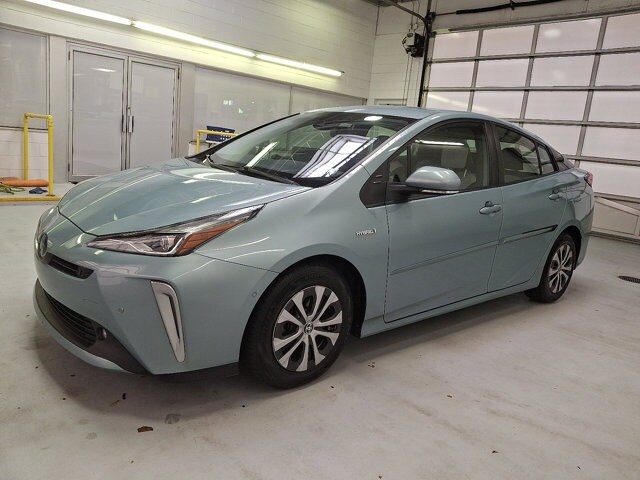 2021 Toyota Prius XLE AWD-e photo 3