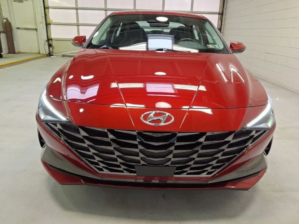 Used 2023 Hyundai Elantra Limited Sedan