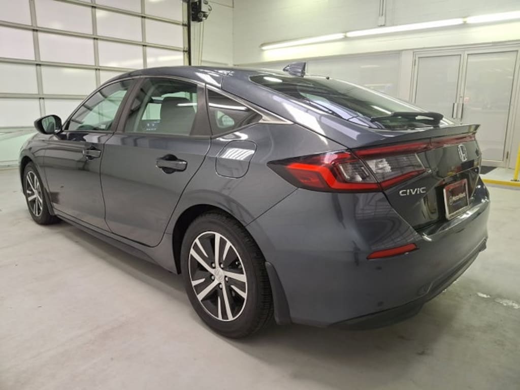 Used 2023 Honda Civic LX Hatchback