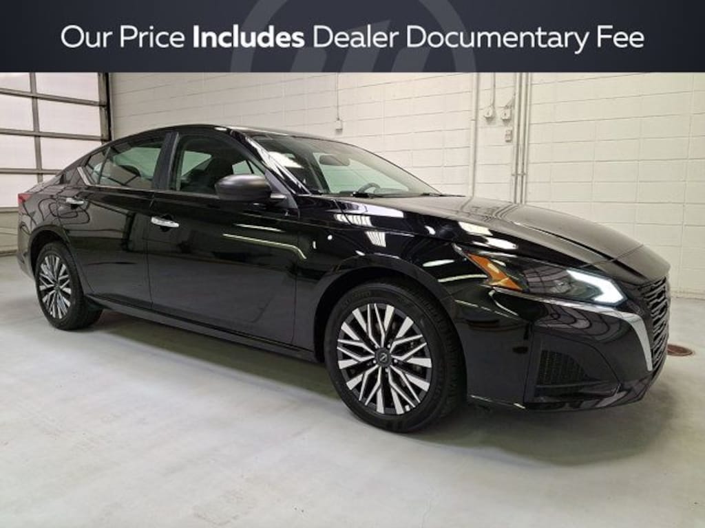 Used 2025 Nissan Altima 2.5 SV Sedan